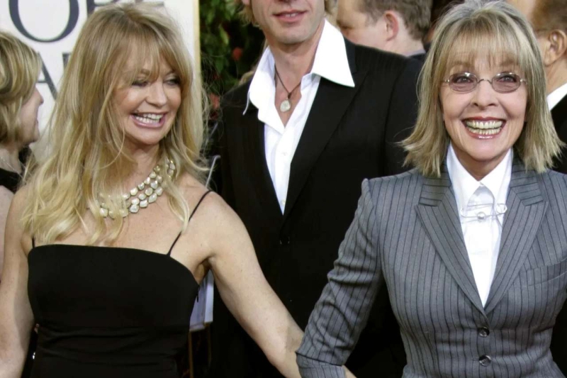 «Теперь ты не можешь попросить меня заткнуться, дорогая»: Голди Хоун почтила память Дайан Китон