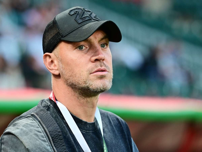 «Тестостероновая стычка рогами»: Артем Дзюба подрался с известным актером