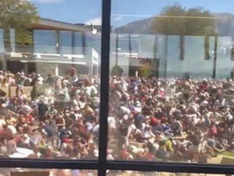 Убегающий с крыши убийца Кирка попал на видео после стрельбы в политика