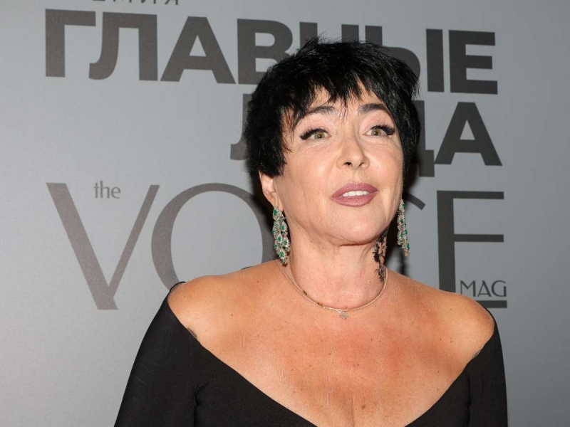 «Удочерила в городе Клин, у меня там медсестрой работала сестра»: в Сети заговорили о тайне рождения наследницы Лолиты