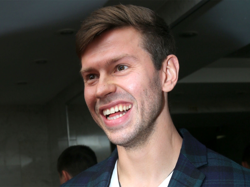 Уголовка и 8 лет тюрьмы: что ждет Смолова после драки в «Кофемании»