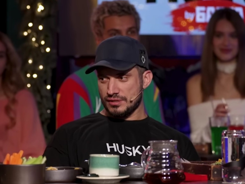 Угостил таблетками и спешно покинул Таиланд: друзья считают, что Пашу Техника отравил фанат