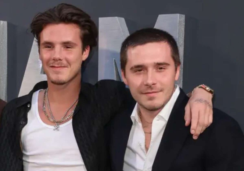 «Умер для меня»: младший сын Бекхэмов разместил послание для старшего брата на фоне вражды