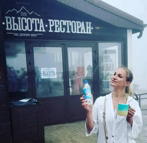 Умерла и воскресла: россиянка чудом выжила после падения с восьмого этажа в Турции