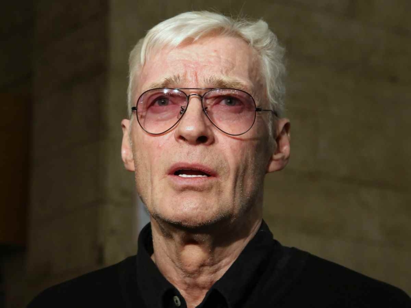 «Упал на ровном месте»: 75-летнего Бориса Щербакова экстренно госпитализировали с переломом шейки бедра