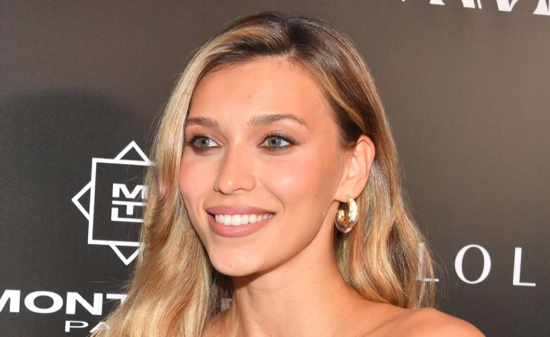 В белье и без ретуши: Тодоренко показала фигуру после недавних родов