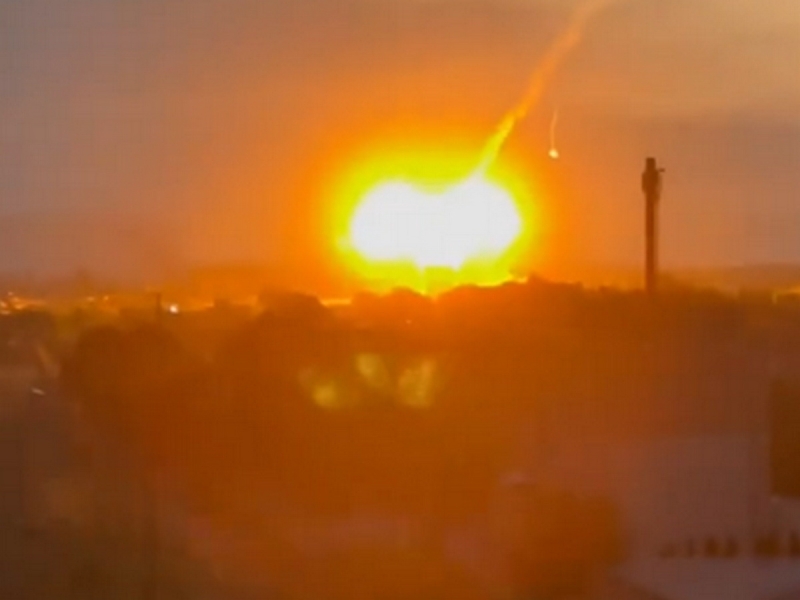 В Киеве и по всей Украине гремят взрывы: бомбардировщики РФ поднялись в воздух