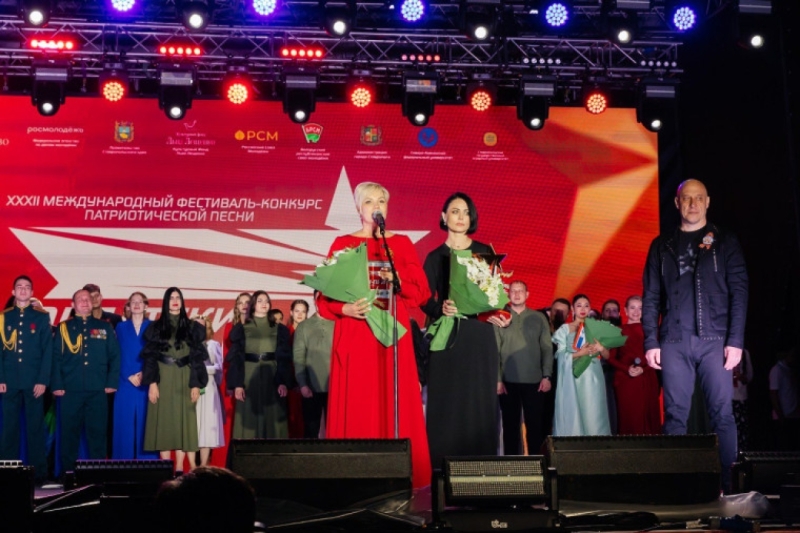 В составе хора «Жены героев» — 17 человек