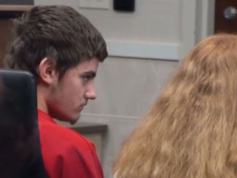 В США подросток убил родителей ради покушения на Трампа. После расправы он планировал сбежать на Украину