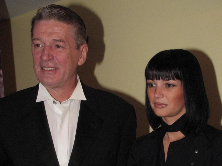 Вдова Абдулова рассекретила отношения с новым мужчиной