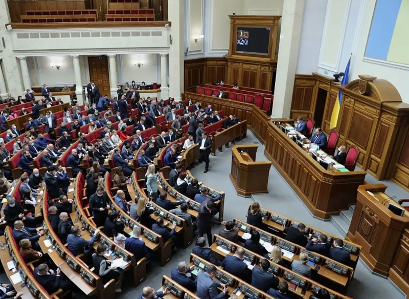 Верховная Рада проголосовали против продолжения полномочий Зеленского