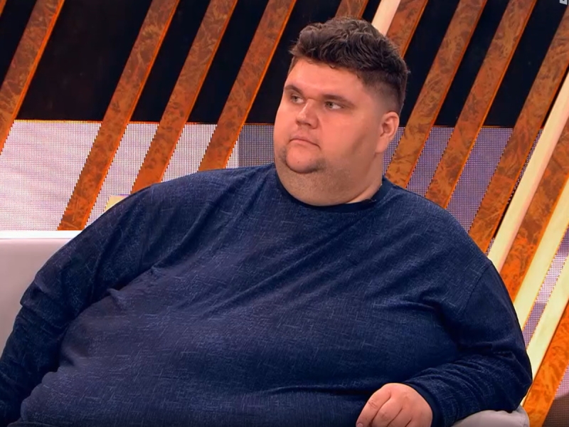 Вес под 300 кг и апноэ: звезду сериала «Доктор Рихтер» Егора Шереметьева увезли в реанимацию из студии канала «Россия»