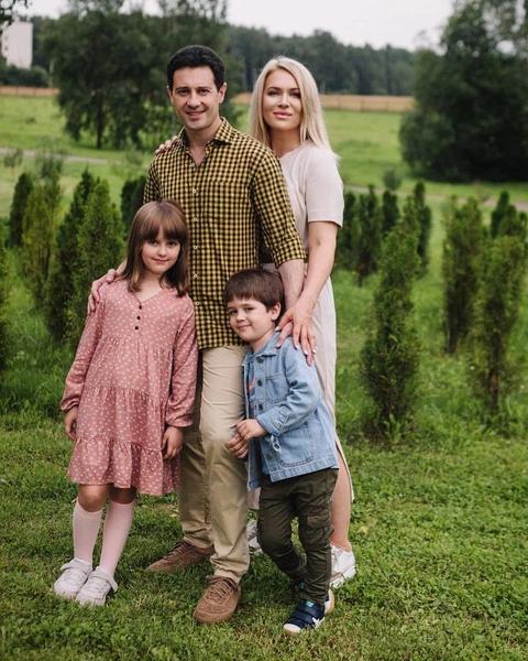 Виктория Макарская не может забыть о скандале с абьюзом: «Хочу поклониться в ножки»