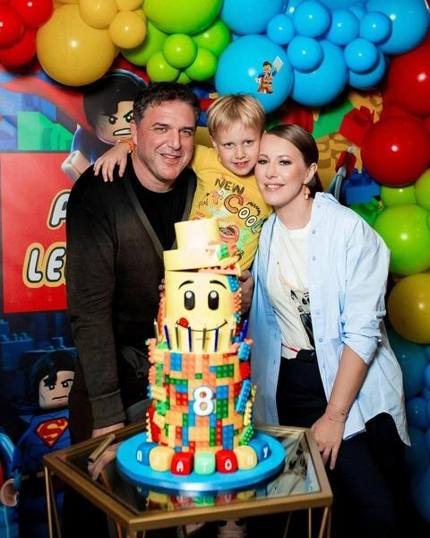 Виторган смеется над слухами, что Собчак родила сына не от него