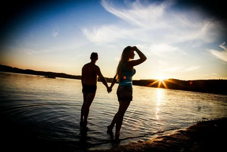 Вопросы, которые оживят любые отношения: задайте их сегодня вечером