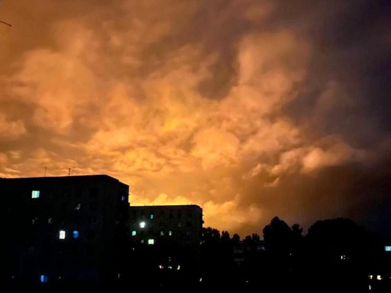 ВС РФ нанесли по Украине  комбинированный удар гиперзвуковыми ракетами и БПЛА: в Кременчуге загорелся НПЗ