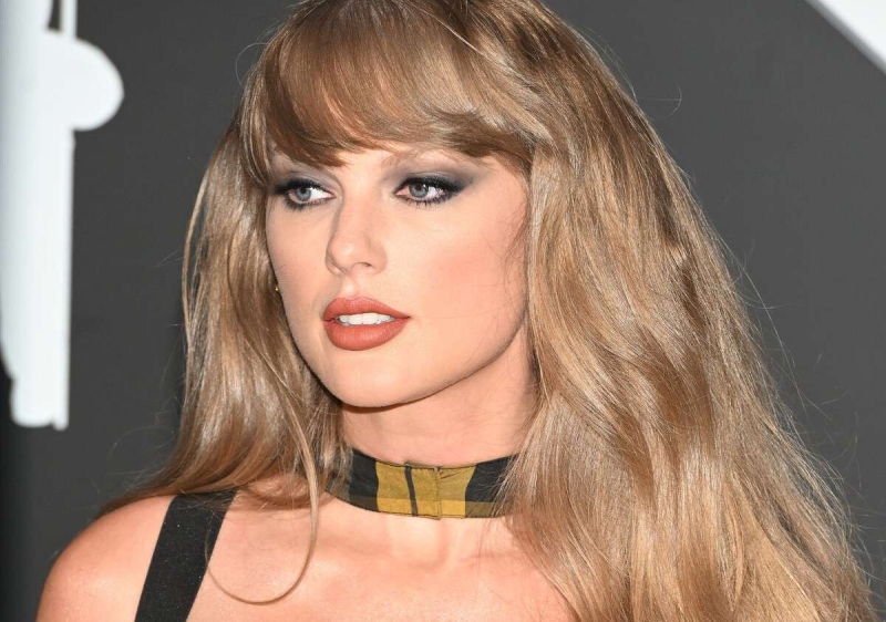 Вслед за Анфисой Чеховой: Тейлор Свифт объявила о помолвке с известным футболистом