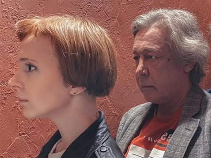 Выход Ефремова из колонии воодушевил молодую любовницу: смеется, матерится и больше не прячет осунувшееся лицо