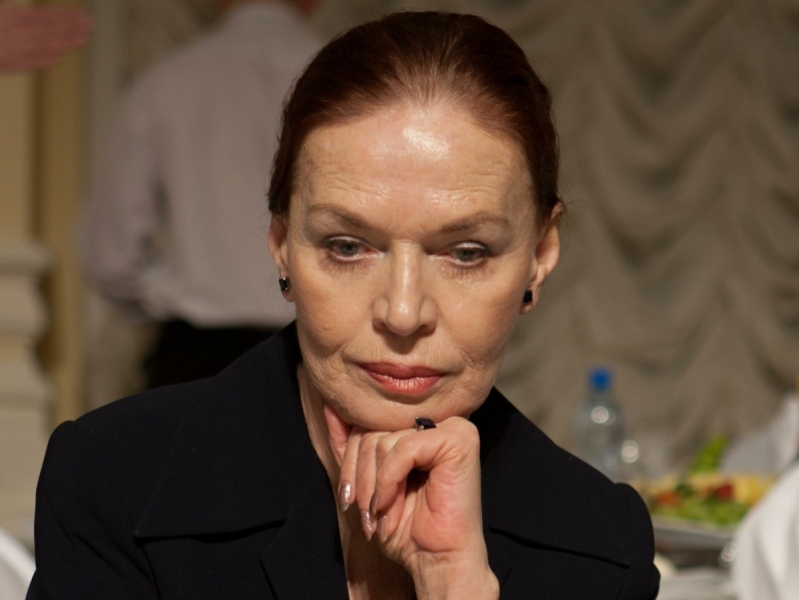 Вышла замуж за Андропова, но всю жизнь любила алкоголика: личная драма Людмилы Чурсиной