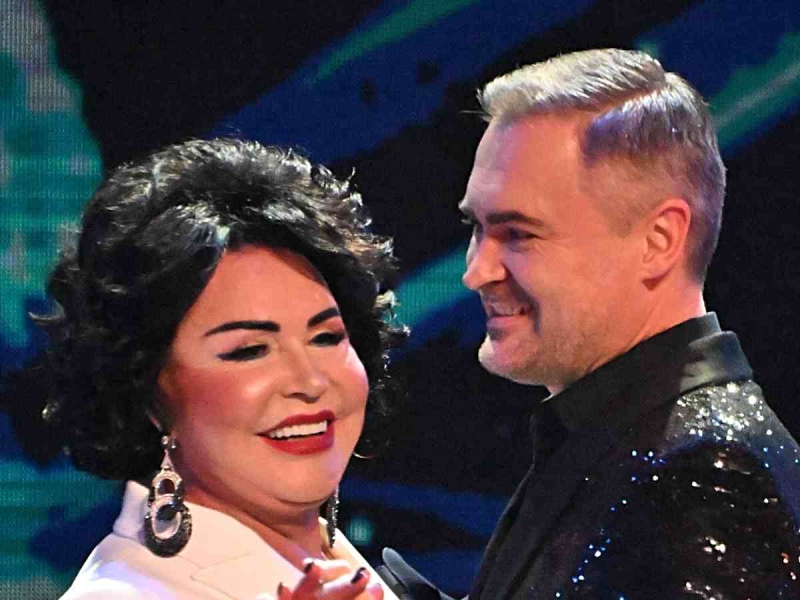 «Высосала молодость»: 75-летняя Надежда Бабкина выглядит моложе 45-летнего Евгения Гора