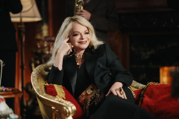 За деньги да: Лариса Долина стала долларовой королевой в фильме «Невероятные приключения Шурика»