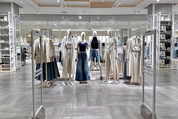 Захарова призналась в покупке вещей только российских производителей