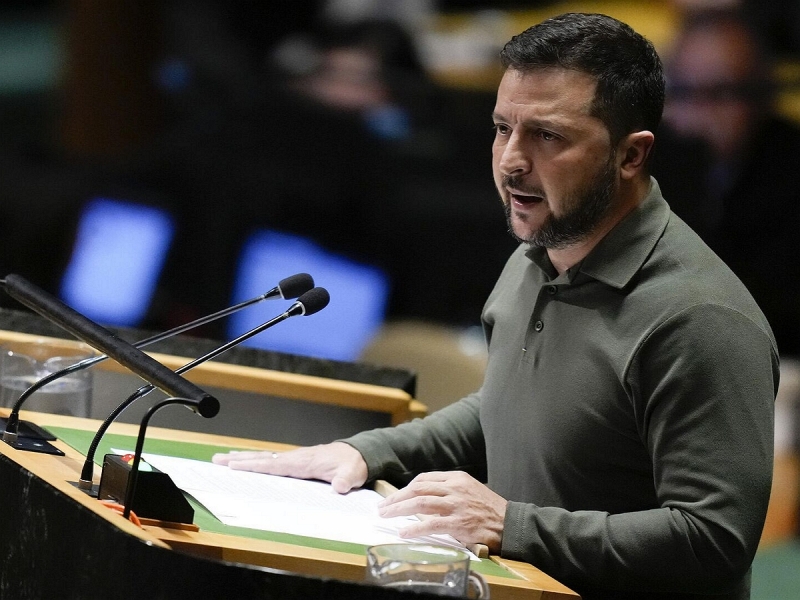 Зеленский допустил компромисс с Россией по территориям 