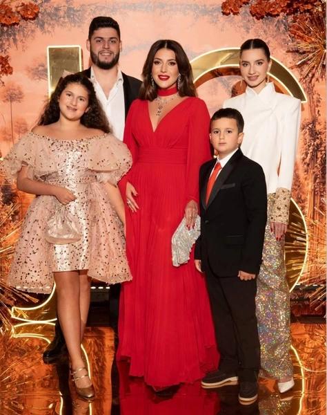 Жасмин готовится стать лучшей в мире бабушкой: «Буду пироги печь и на гастроли брать»